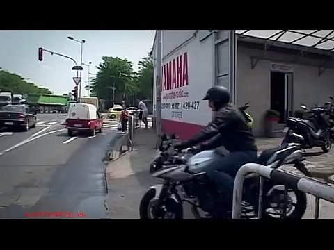 YAMAHA FZ6 Fazer @ Motopolis