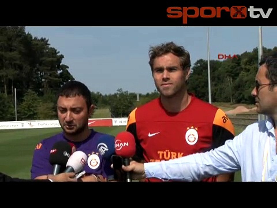 Elmander: "1 yıl daha sözleşmem var"