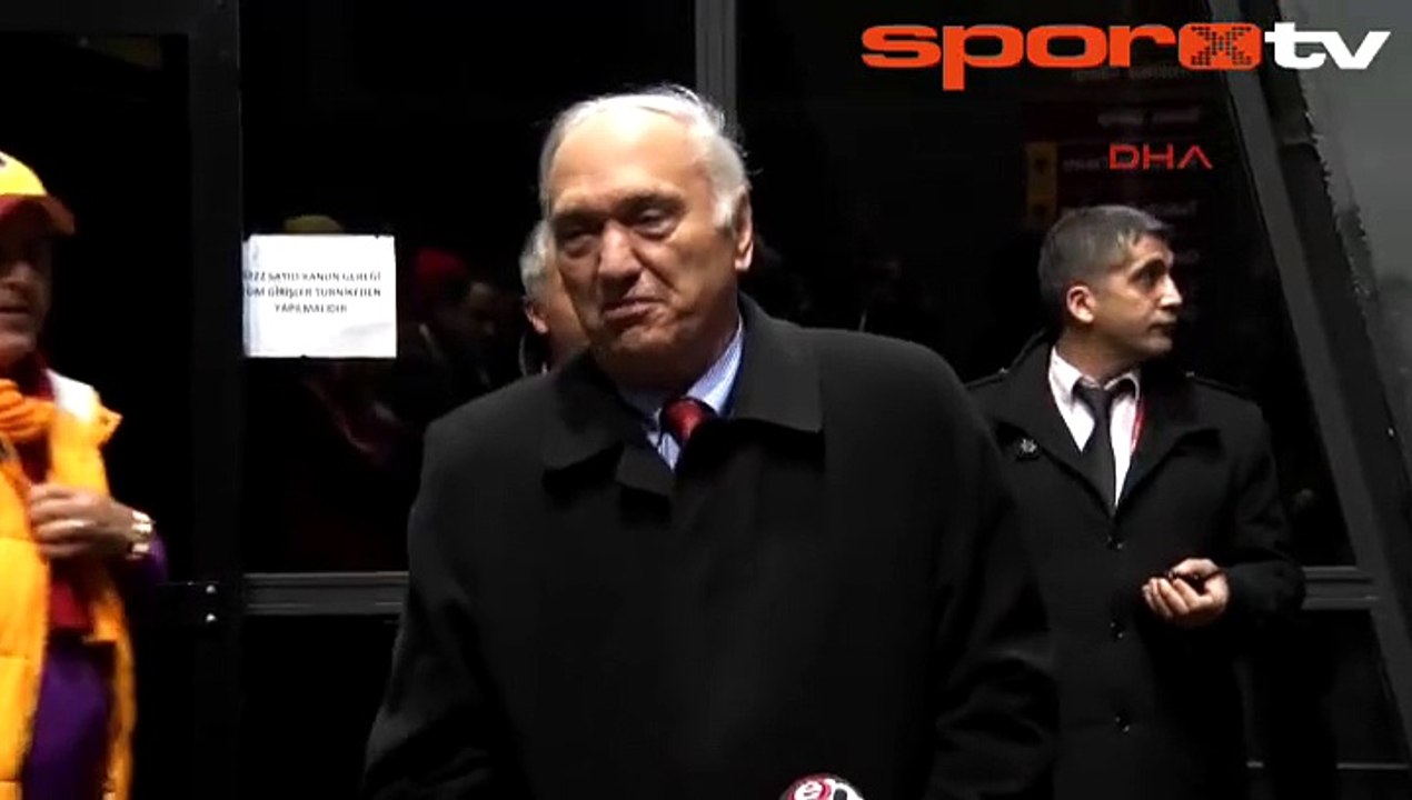 G.Saray cephesinden alkış yorumu!