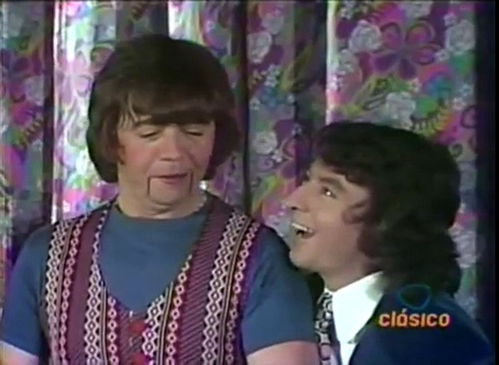 EL SHOW DEL LOCO VALDEZ 1973 - cesar y pujitos - de toreros