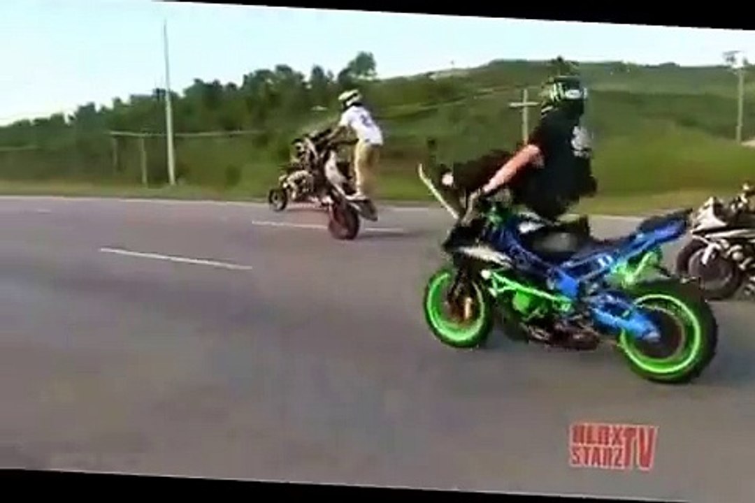 Street bike crash Highway Wheelie CRASH At MOM Ride 2015 Motorcycle