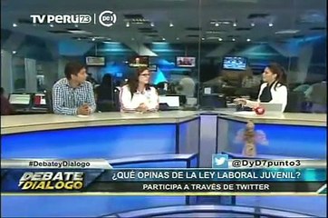 Jóvenes debaten intensamente argumentos a favor y en contra de la Ley Laboral Juvenil