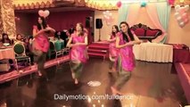 BEAUTIFUL Young Girl Mehndi Dance