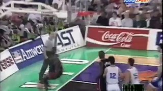 The Reignman Shawn Kemp scares Fanis Christodoulou