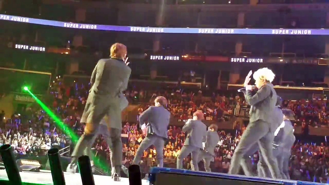[FANCAM]  SUPER JUNIOR "Mr. Simple" KCON LA