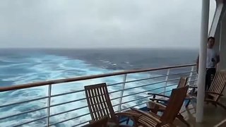 Video Amatir kapal melewati segitiga bermuda I A Ship passing through Bermuda Triangle