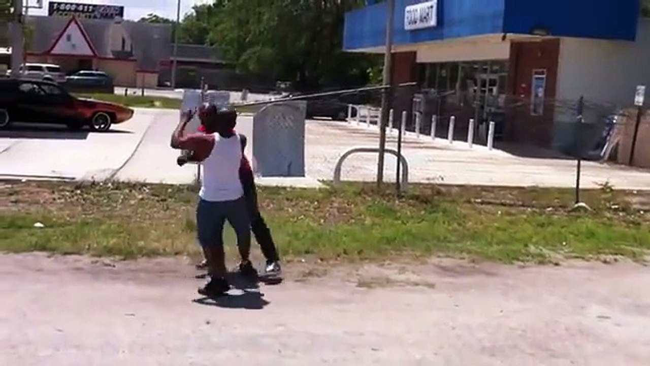 STREET FIGHTING TOUGH GUY LEFT WITH BLOODY FACE