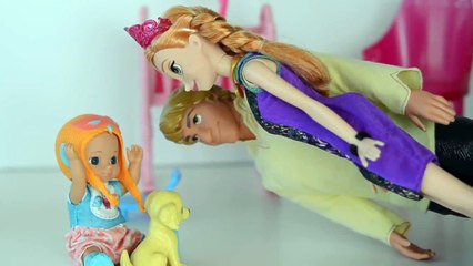 Anna Frozen volta do Cinema e encontra Gabriel com Cachorrinho Pituxinho em Portugues [Par