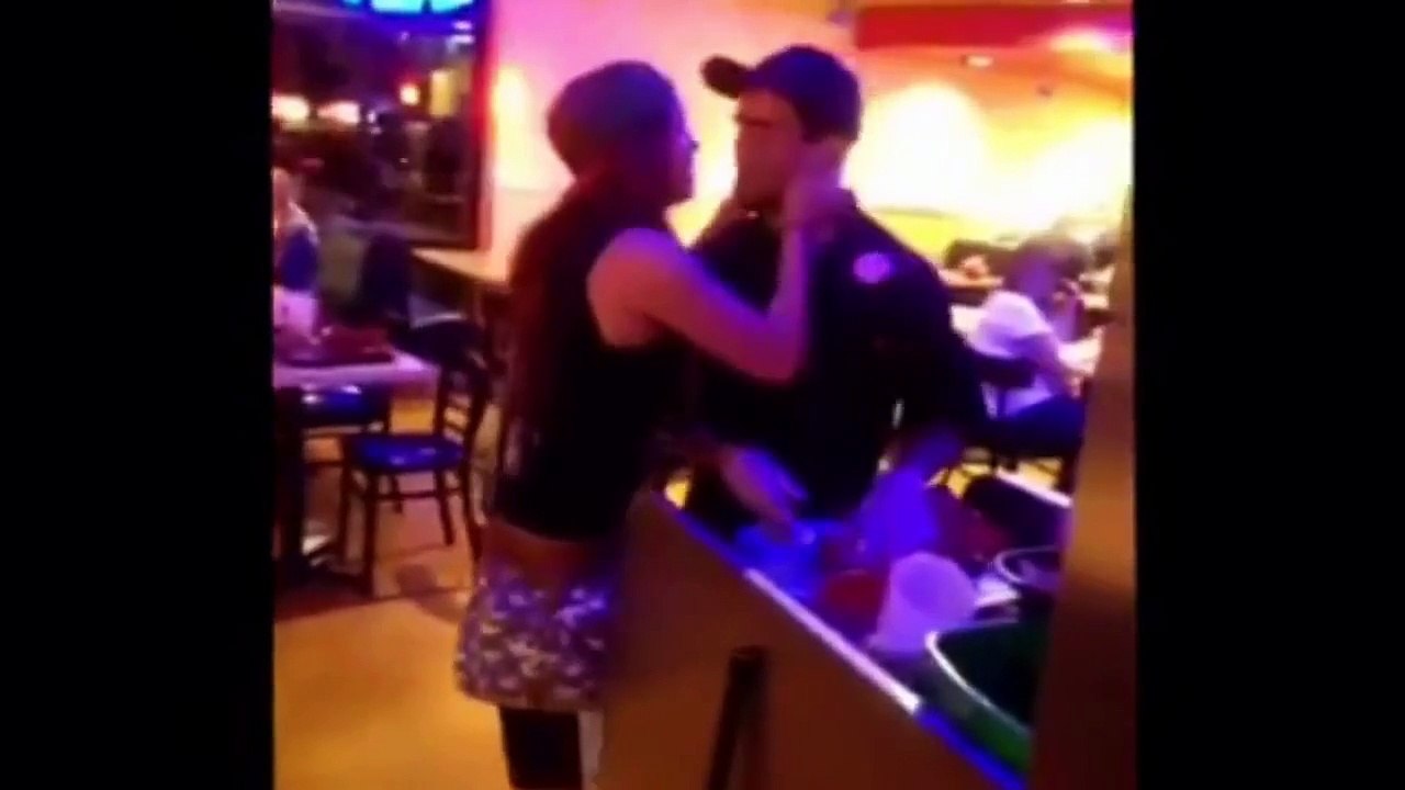 Beijos com pegada - Best Kissing Prank of 2015 - Best of Kissing Pranks Gone Sexual HQ