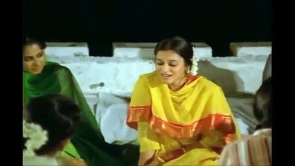 "Bazaar"(6-5-1982)Dikhai Diyeh yun keh bekhud kiya !