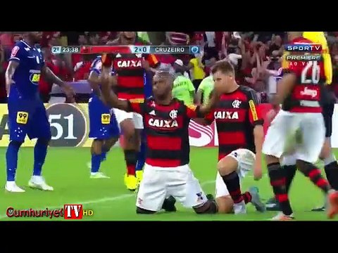 Ceza sahası dışından muhteşem gol