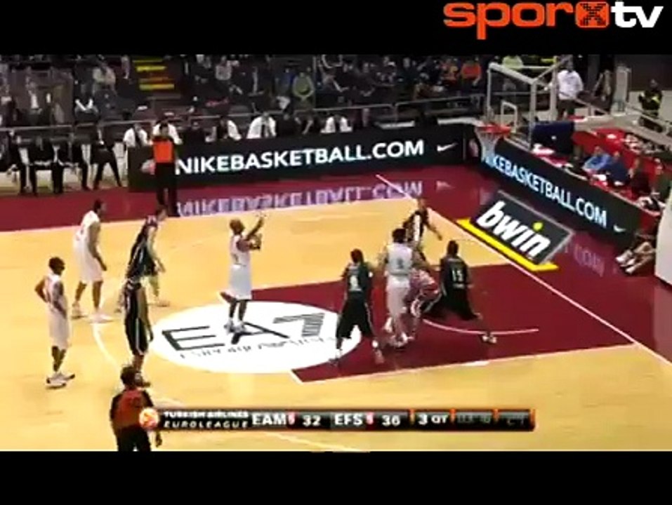 Anadolu Efes deplasmanda güldü! Emporio Armani Milano'yu 54-62 Efes Pilsen