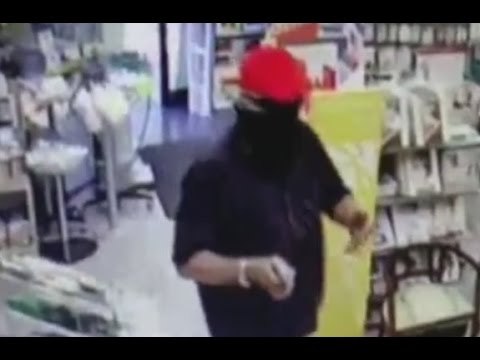 Pesaro - Arrestato rapinatore seriale di farmacie (12.09.15)