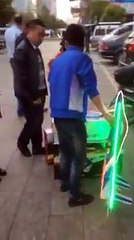 Une avion télécommandé teste par homme en Chine réaction impressionnant