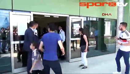 Beşiktaş'a İzmir'de çılgın karşılama!