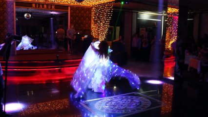 2-Лейла Шах Султан танцы со светом