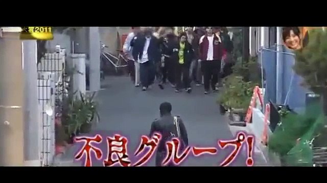 Japanese delinquent boys 100 people Prank Is sudden And Brutal Best Funny Pranks HOOD 2014