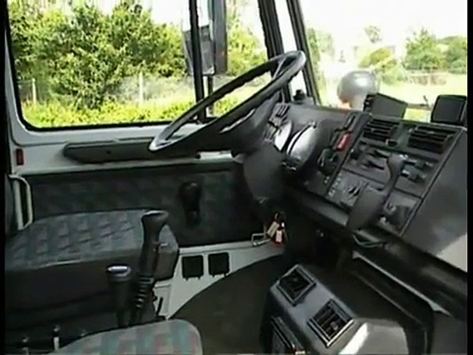 www.unimogs.co.uk - ATKINSON VOS - MERCEDES BENZ UNIMOG - U2150 - B0202