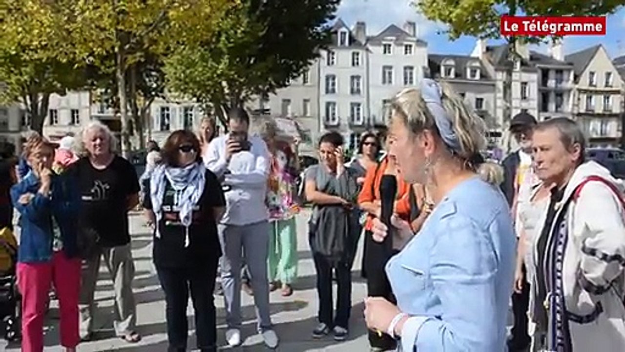 Vannes. 150 personnes au rassemblement de soutien aux réfugiés
