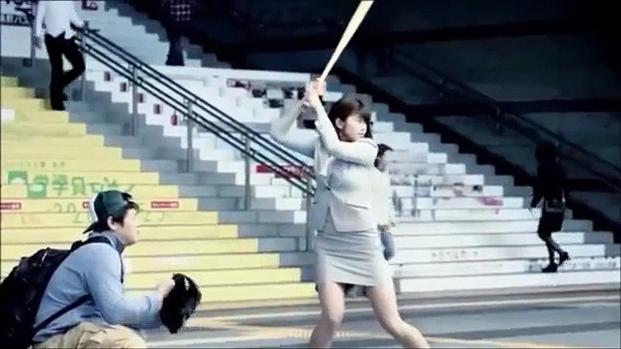 稲村亜美の神スイングシーンを連続で！（途中からスローで）