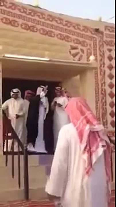 المعرس و الحاضريين مشكوك بوضعهم