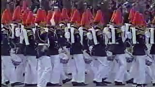 Parada militar 2000 encajonamiento penachos rojos
