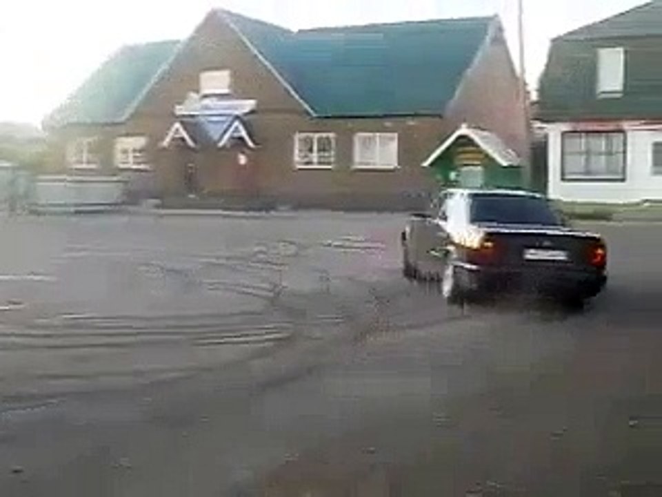 CRAZY BMW DRIFT.  1 MINUTE NON STOP BMW DRIFT!