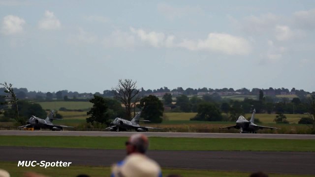 2-Dassault-Super-Etendard-and-2-Rafale-M-Flyp