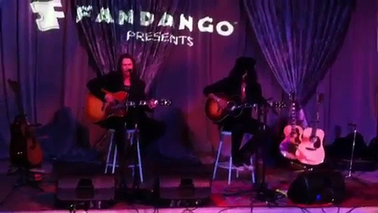 Sweet Child O' Mine-Slash & Myles Kennedy Acoustic