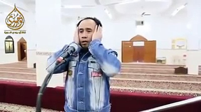 Filipino Man Reciting of Beautiful Adhan in Riyadh