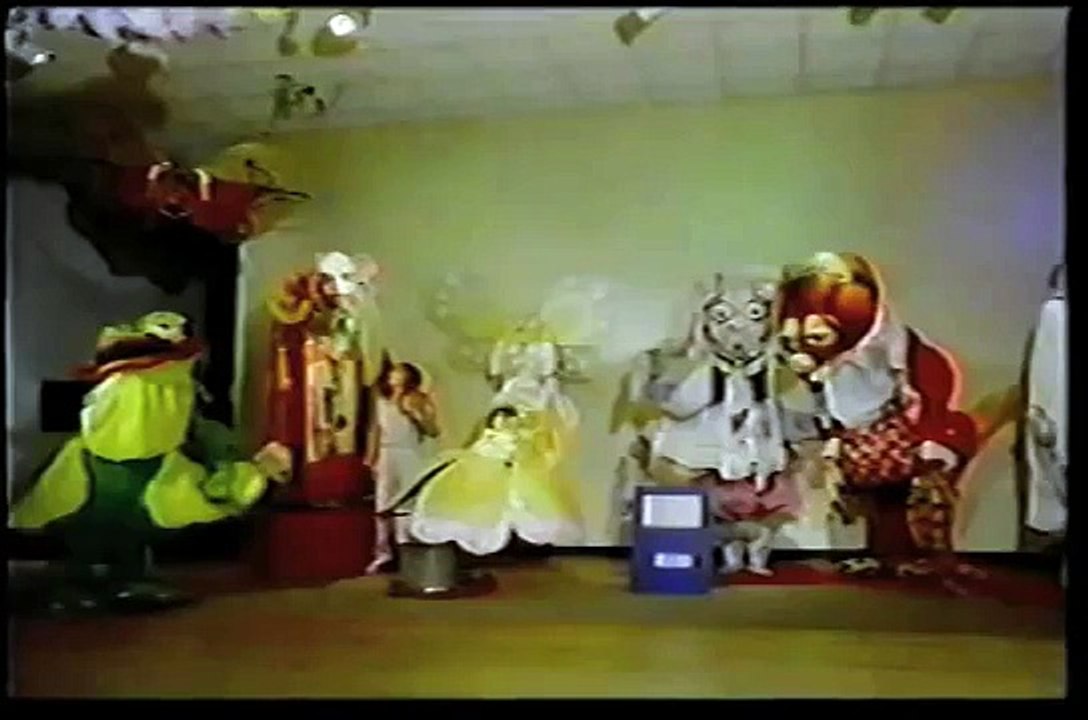 Got No Strings - Exhibit of the Giant Puppets