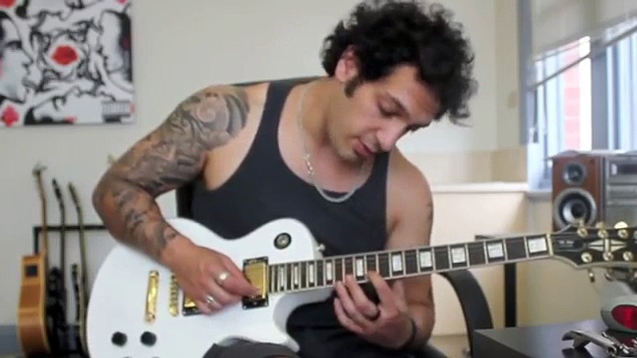 How to play 'Anastasia'  by Slash Guitar Solo Lesson