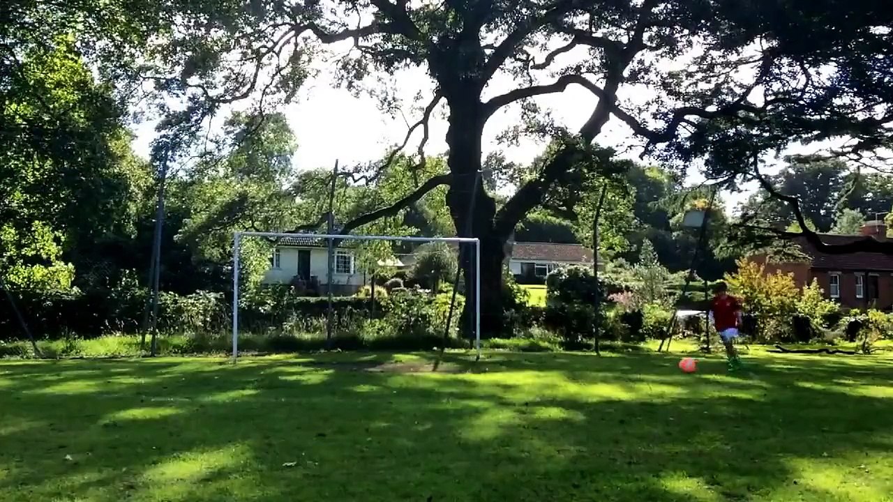 FOOTBALL-SKILLS AND TRICKS W/ POINTLESSLEMON