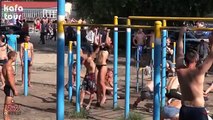 Девушки на турниках - Girls on the horizontal bar