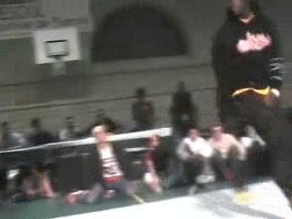 KADAFLEX VS CRAZY MONKEY
