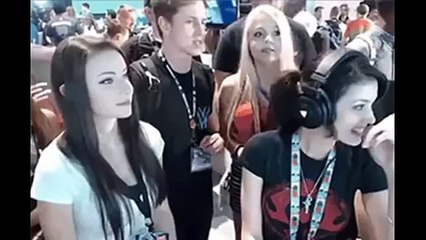 whatsapp funny videos 2016 2015 - guy reacts for girls kissing viral video