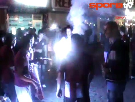 Trabzonspor taraftarı liderliği kutladı