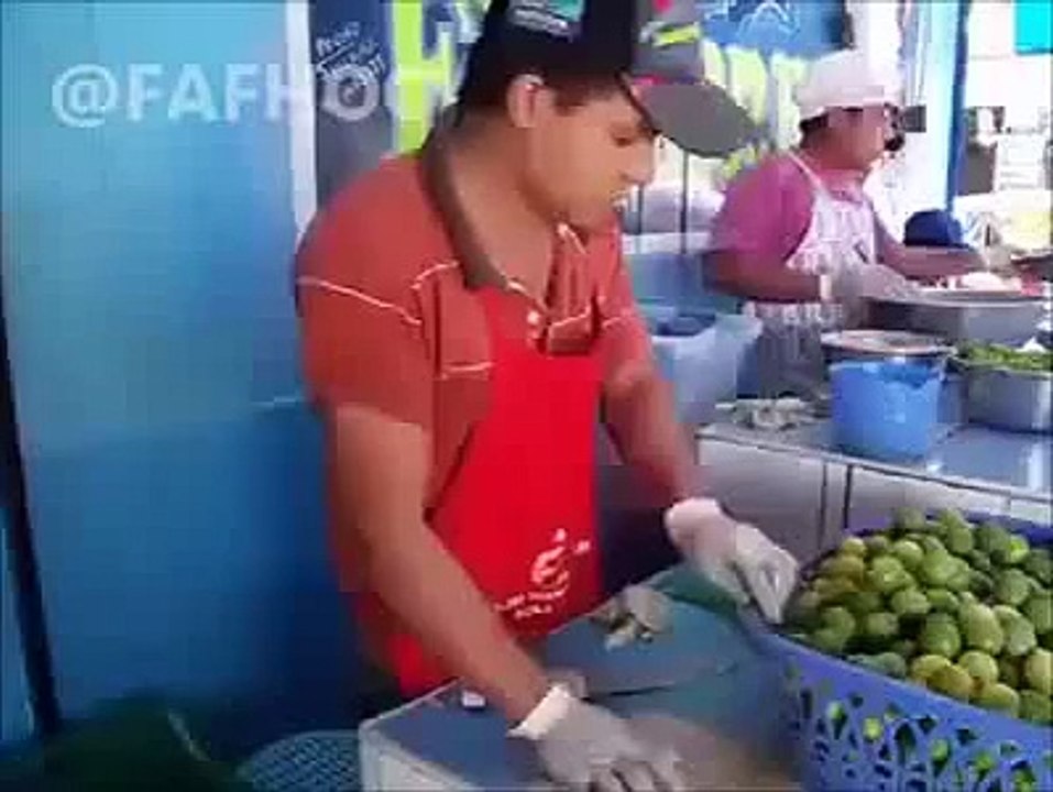 Lemon Cutting Like Boss