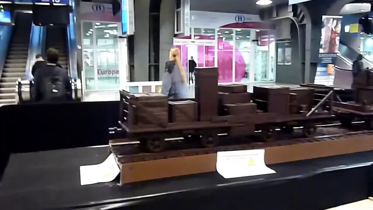 Train en chocolat à Bruxelles/ Chocolate train in Brussels (Belgium)