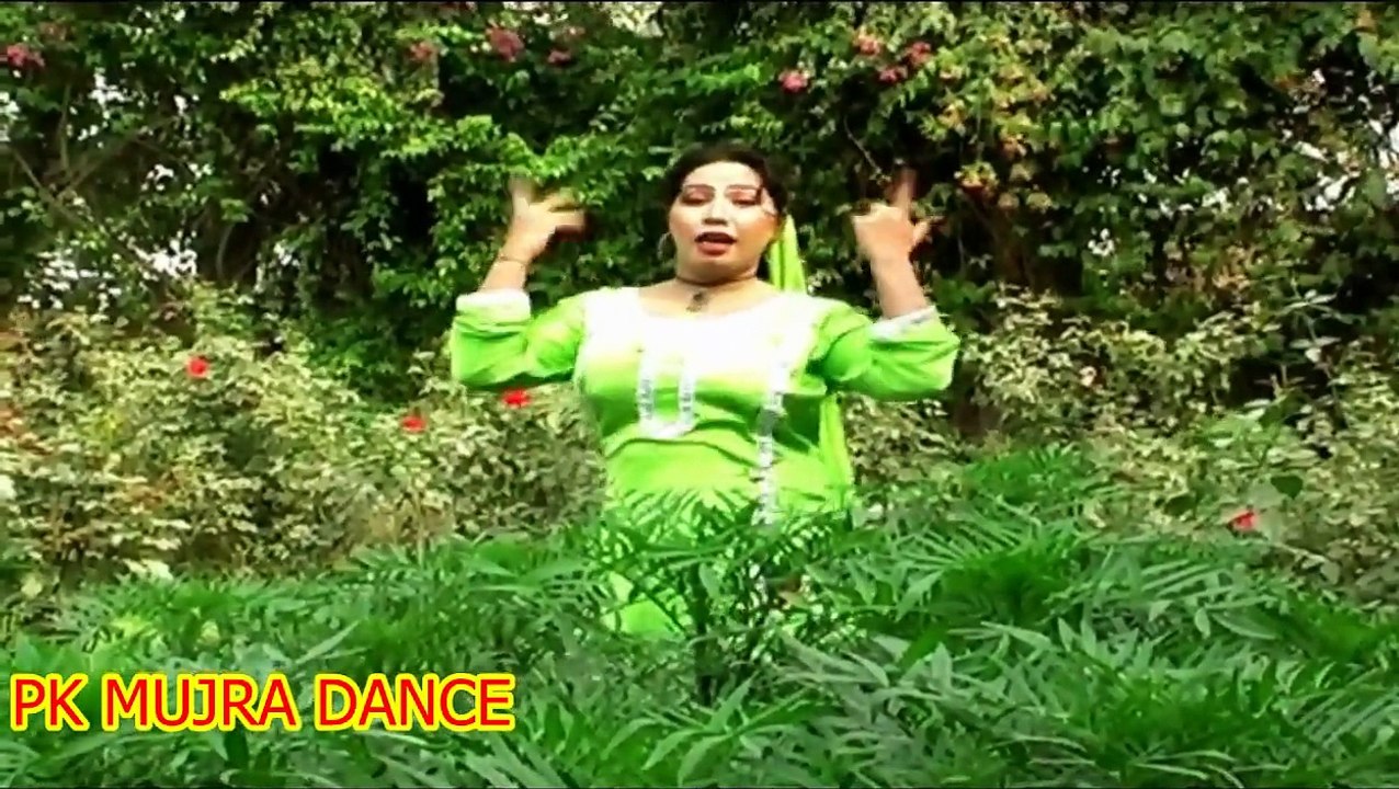 We Aap Majajan - Pakistani B Grade Mujra No.81 - PK MUJRA DANCE