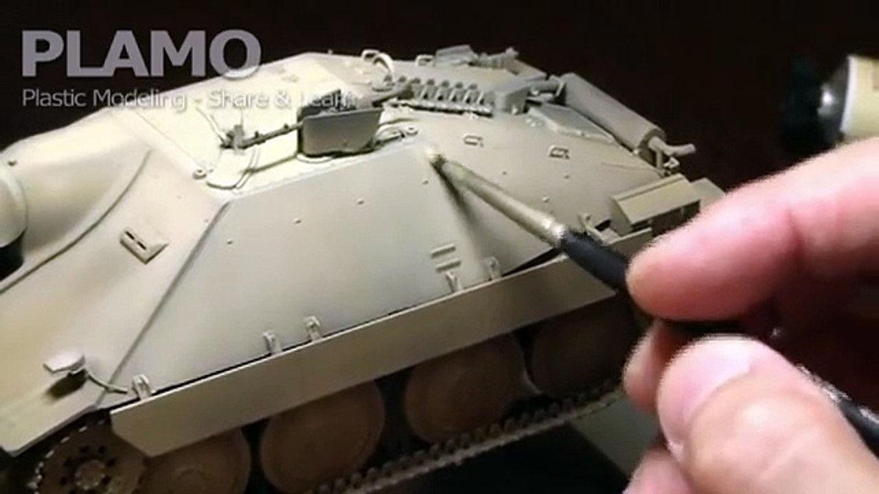 Colour variation using oil paints