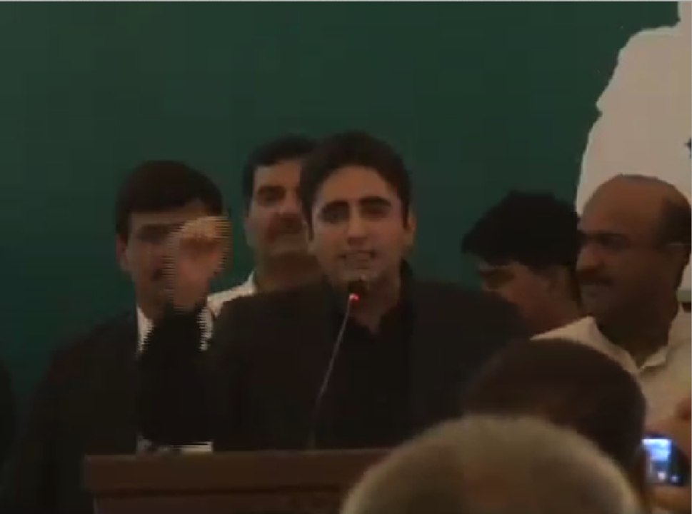 خود تو کراچی میں میٹرو بس بنا نہیں سکے, شہباز شریف پر تنقید کرنے لگے, بلاول کا پاگل پن