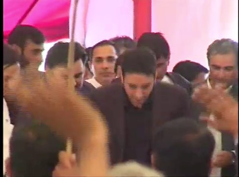 Bilawal Bhutoo jump in Public Gathering