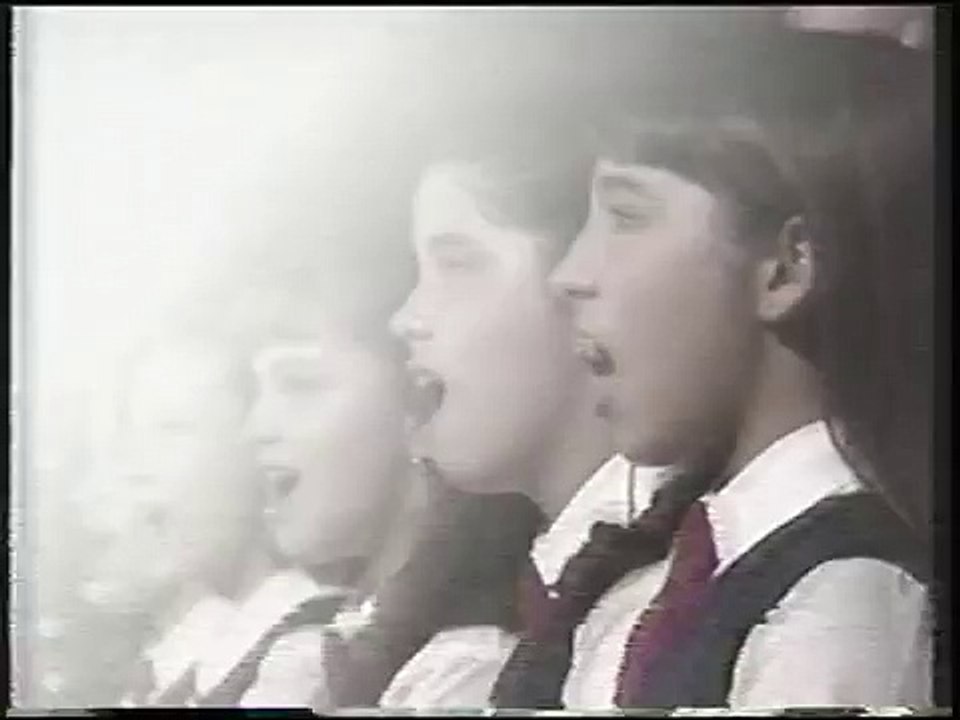 TAMBORILERO- LUNNA Y EL CORO DE NIÑOS DE SAN JUAN