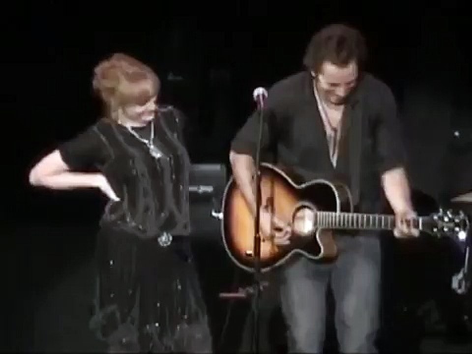 Bruce Springsteen - Brilliant Disguise (w/ Patti) (Solo Acoustic) - E. Rutherford-11/17/05