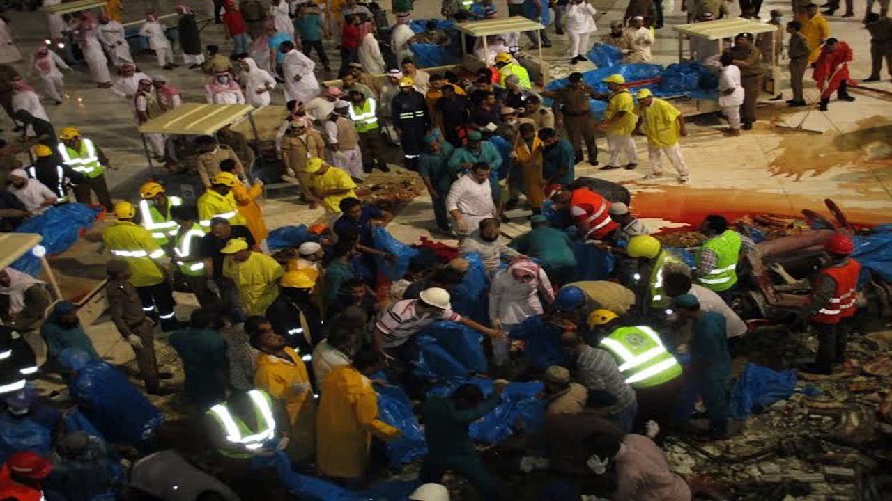 حادثة سقوط رافعة الحرم المكي اليوم الجمعه 11/9/2015