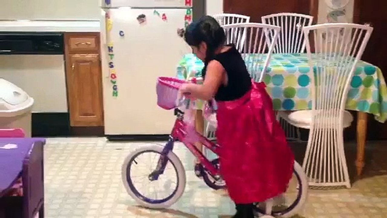 Do you wanna make a snowman. Quieres hacer un muñeco de nie