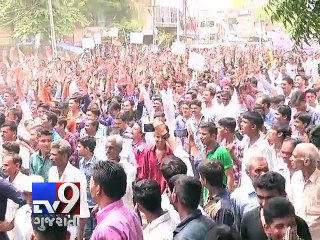 下载视频: Hardik Patel backtracks on Reverse Dandi March, reconciles with Gujarat government - Tv9