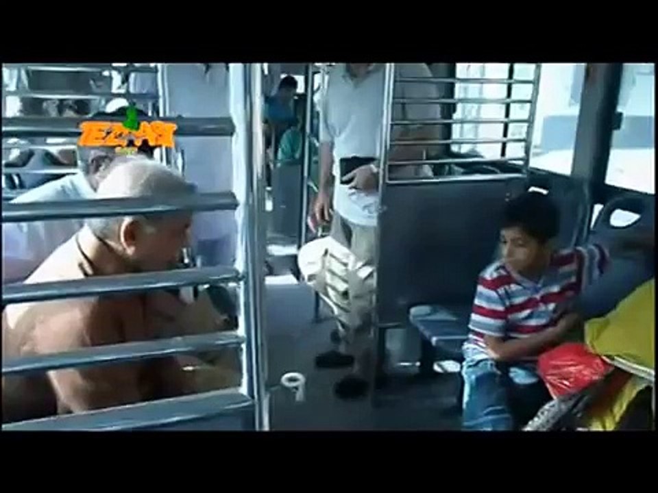 tezabi totay - shebaz sharif on bus - 2015