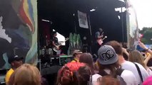 Yeah Boy, And Doll Face by Pierce The Veil at Warped Tour 2